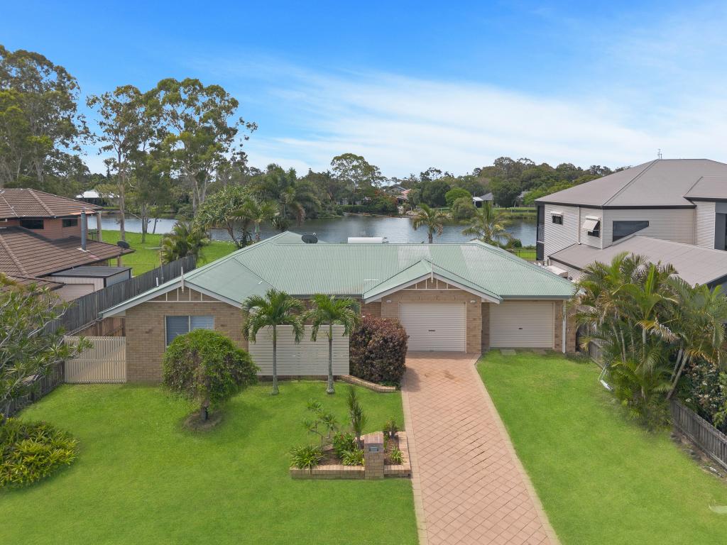26 Lester Cres, Torquay, QLD 4655