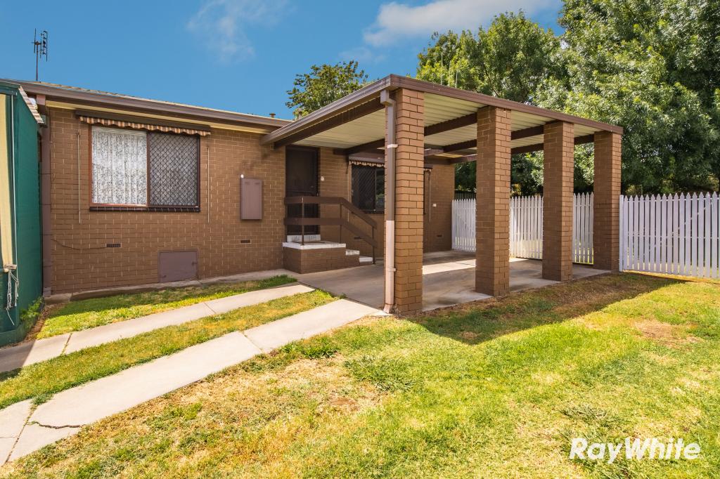 2/12 Arblaster St, California Gully, VIC 3556