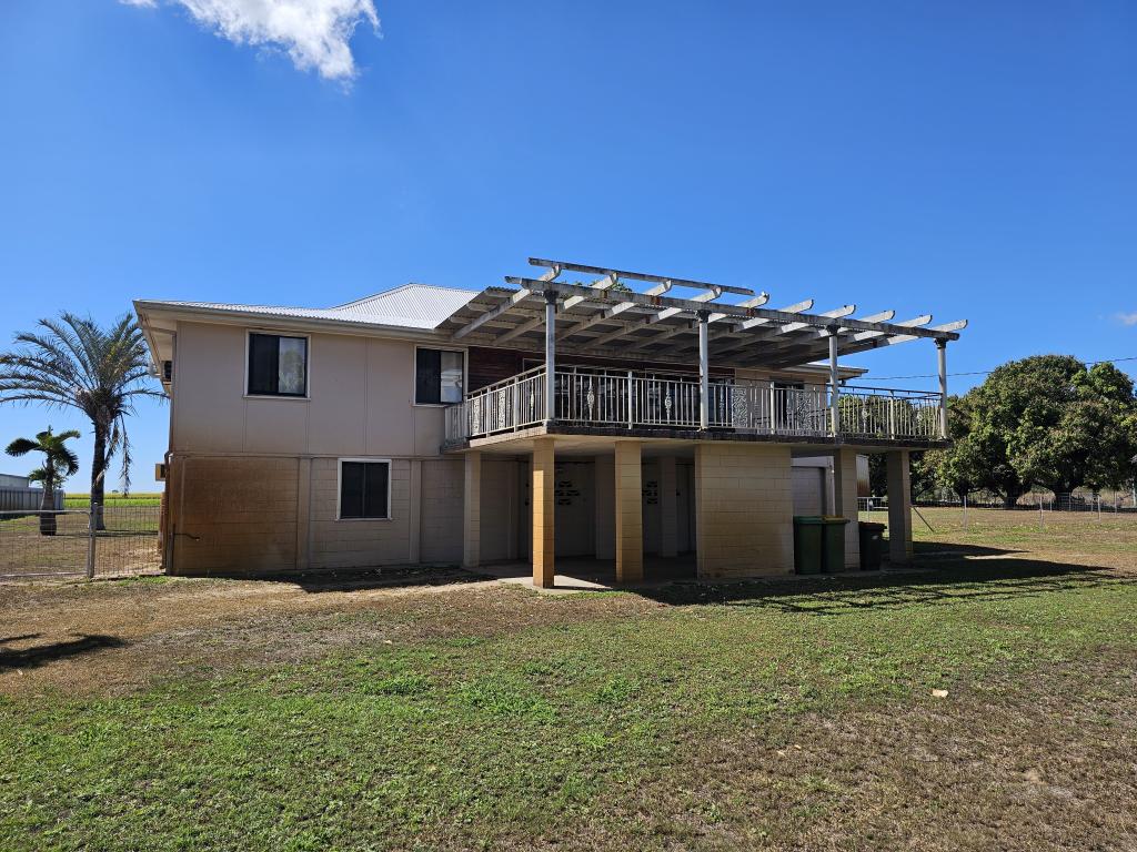 440 Beach Rd, Airdmillan, QLD 4807