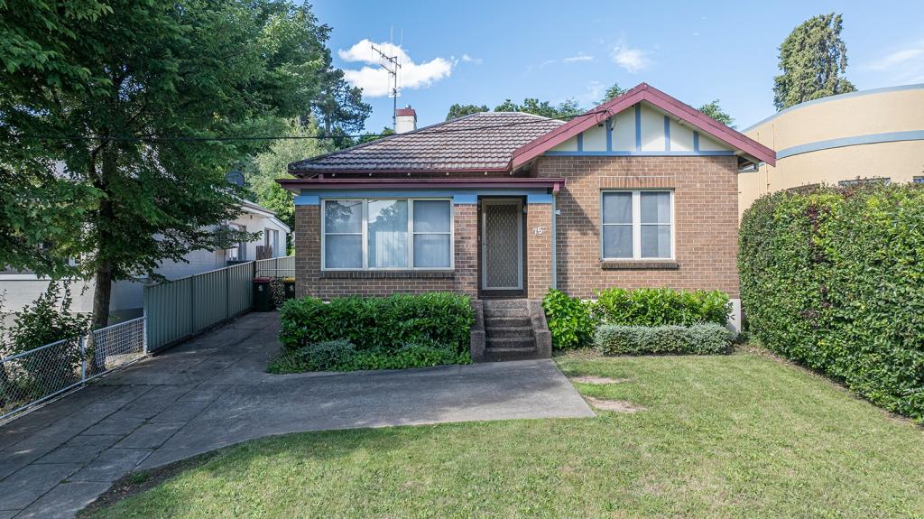 75 Bathurst Rd, Orange, NSW 2800