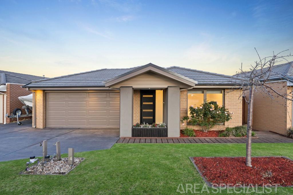 10 Annabella St, Cranbourne East, VIC 3977