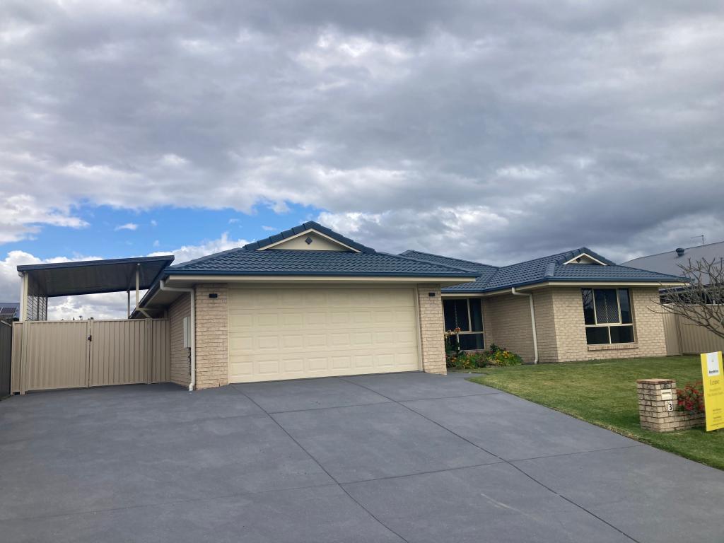 3 Allister Cres, Rothwell, QLD 4022