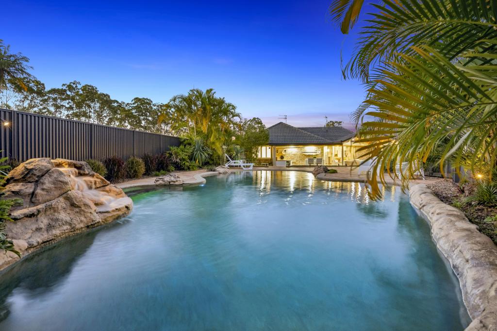 19 Greg Norman Cres, Parkwood, QLD 4214