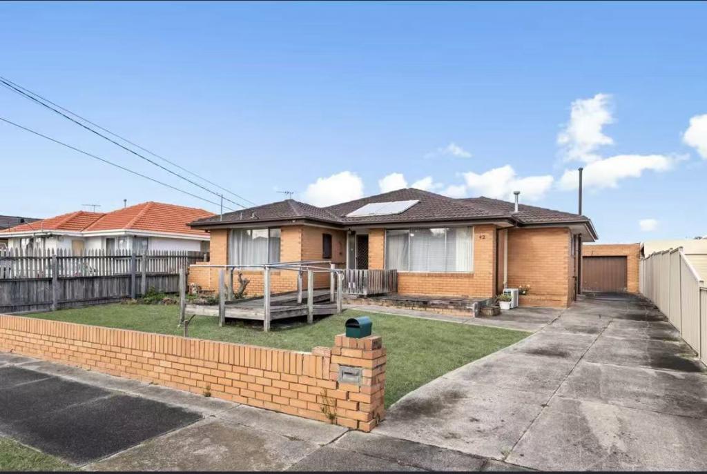 42 Rutherglen St, Noble Park, VIC 3174