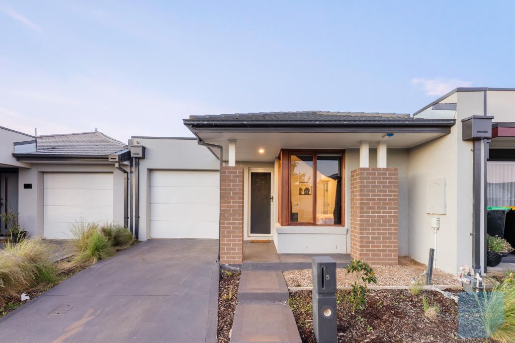 5 BROAD RD, FRASER RISE, VIC 3336