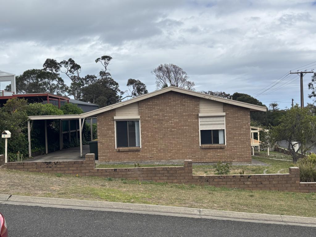 8 Heath St, Victor Harbor, SA 5211