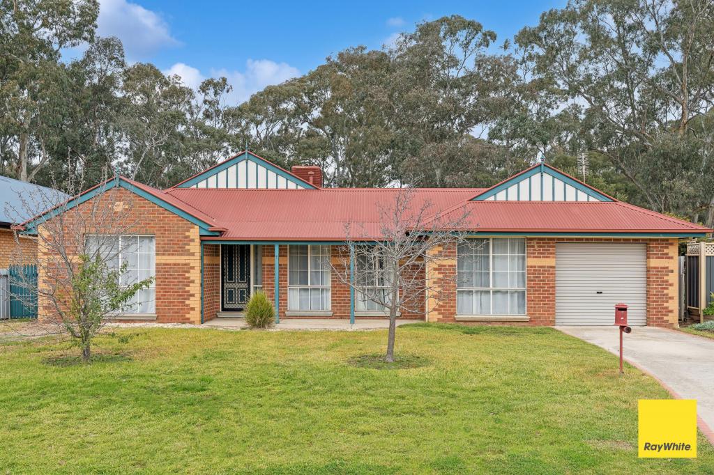 5 Peace St, Kangaroo Flat, VIC 3555