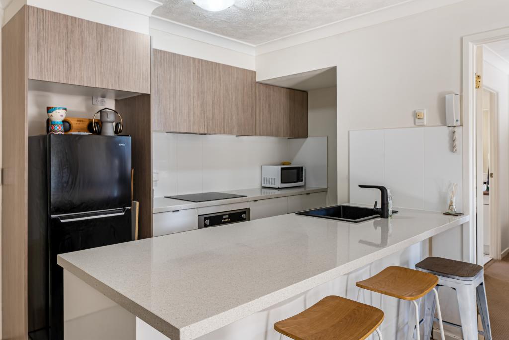 10/27 Chester Tce, Southport, QLD 4215