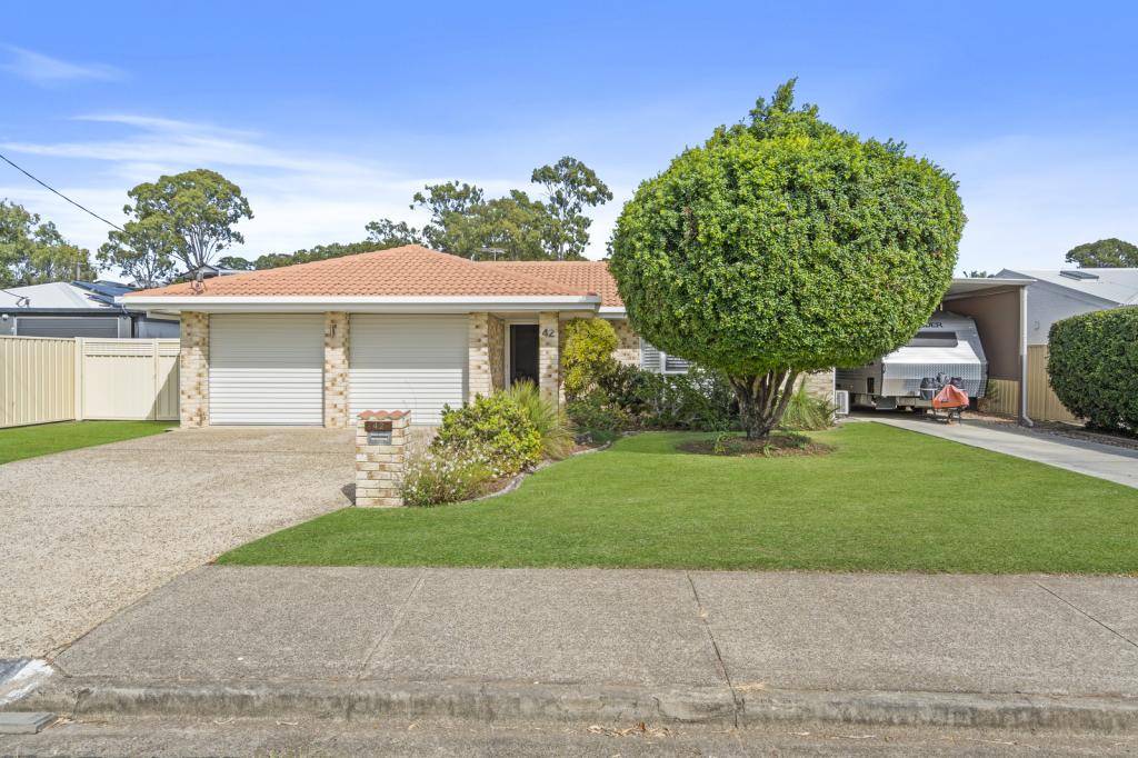 42 Agnes St, Birkdale, QLD 4159