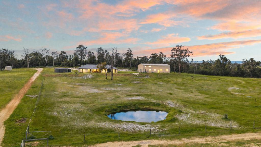 235 Nicholson Rd, Cookernup, WA 6219