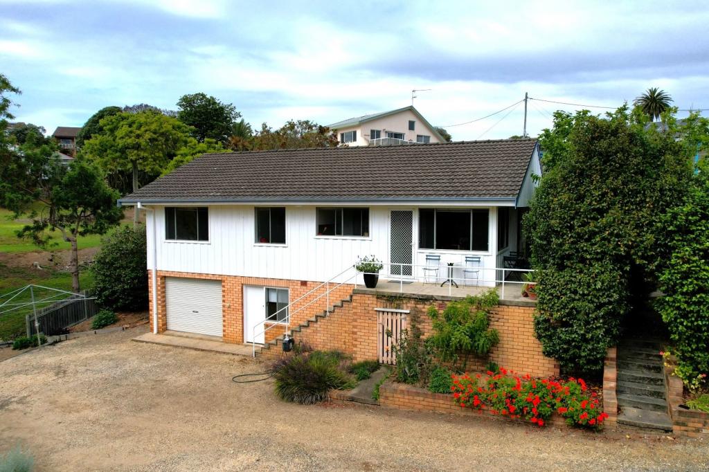 4-6 Angle Pl, Narooma, NSW 2546