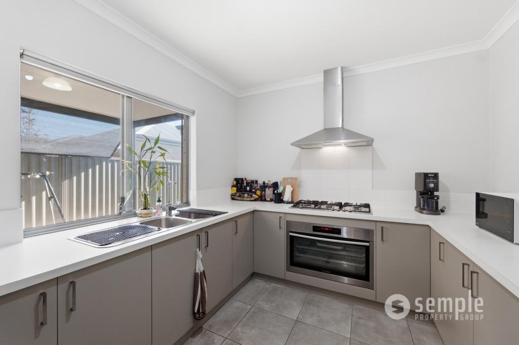 3 Egrove Lane, Piara Waters, WA 6112