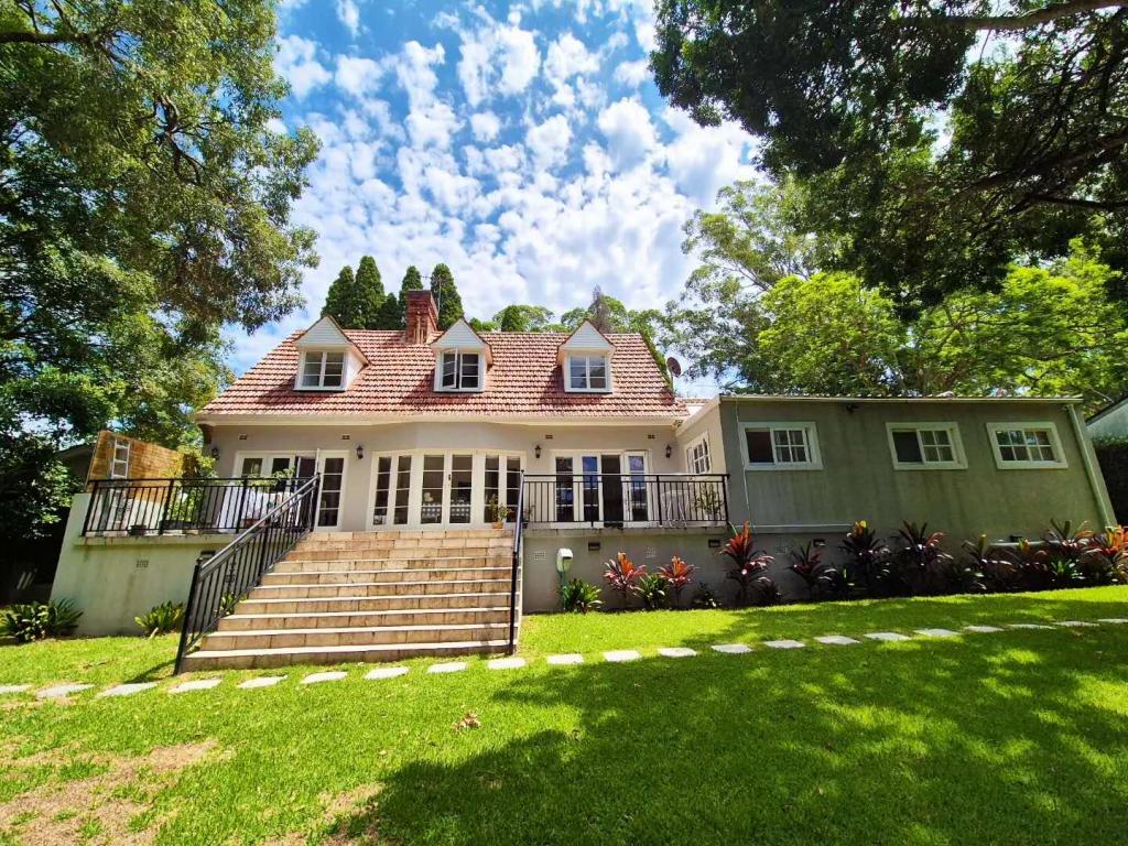 114 Burns Rd, Wahroonga, NSW 2076