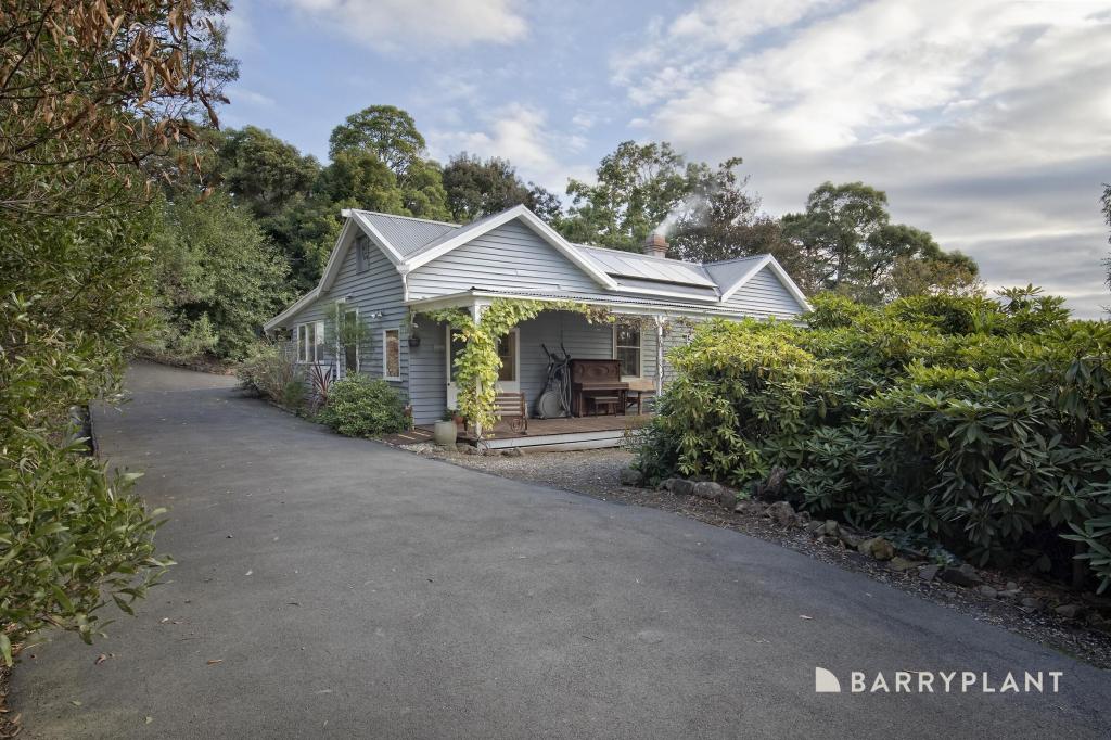 2 CLEMATIS PARK RD, EMERALD, VIC 3782