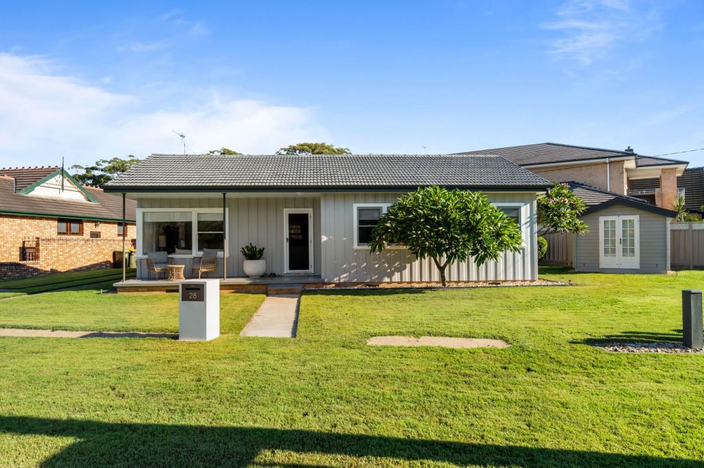 28 BATEAU BAY RD, BATEAU BAY, NSW 2261