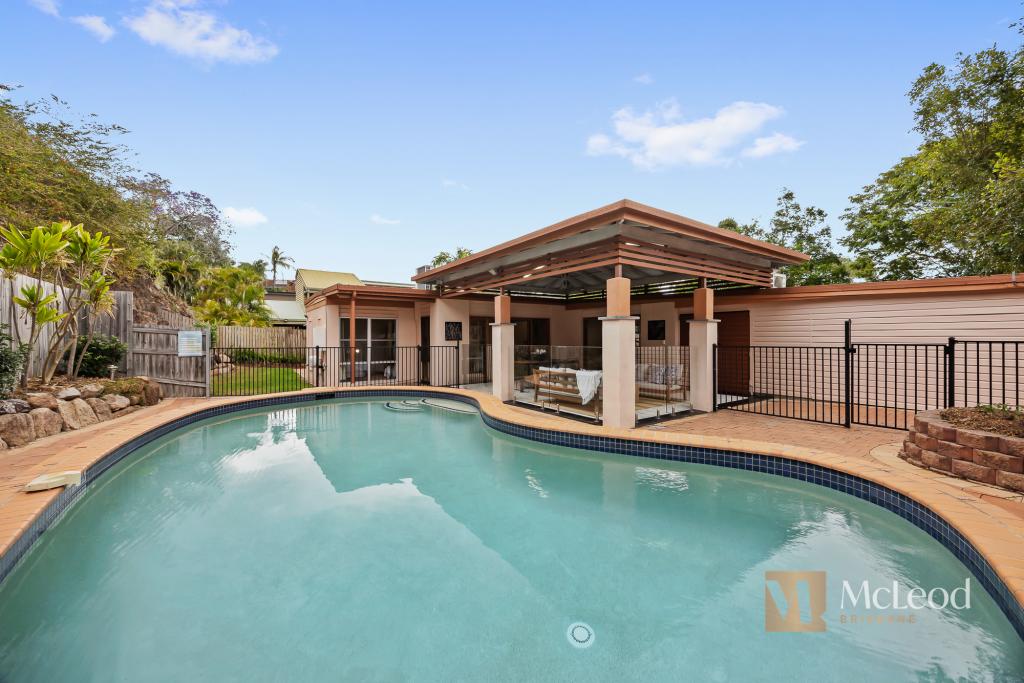4 Welcome St, Chapel Hill, QLD 4069