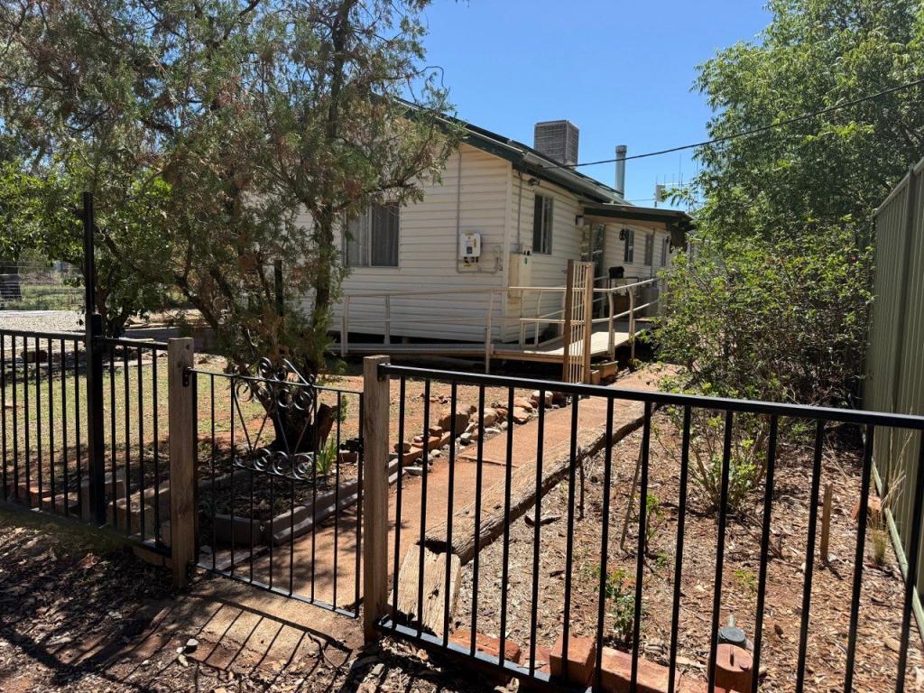 47 Lachlan St, Bogan Gate, NSW 2876