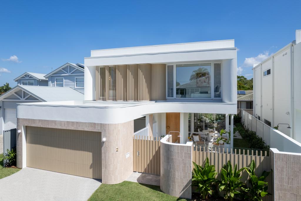 2 June Ct, Miami, QLD 4220