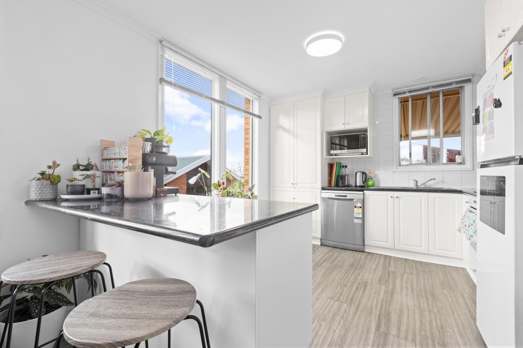 103 LAKE ALBERT RD, KOORINGAL, NSW 2650