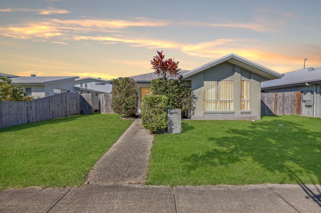 7 Elgans Pde, Rural View, QLD 4740