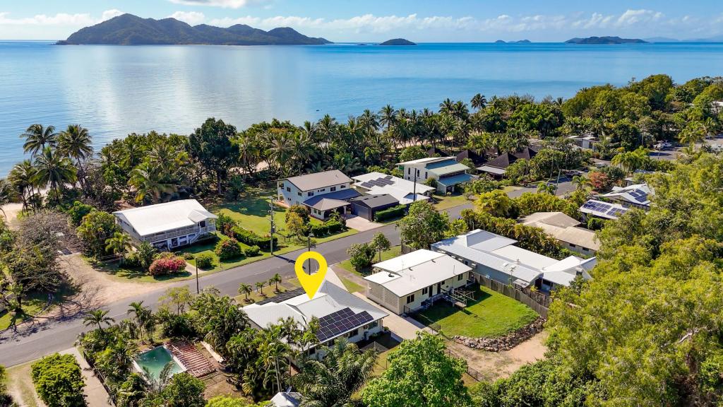 1 & 2/39 REID RD, WONGALING BEACH, QLD 4852