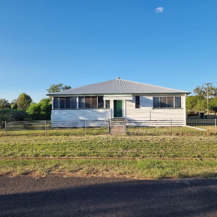 15 College St, Wallumbilla, QLD 4428