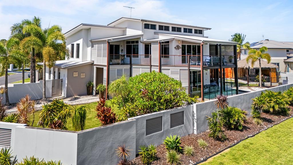 2 Elimbah St, Pelican Waters, QLD 4551