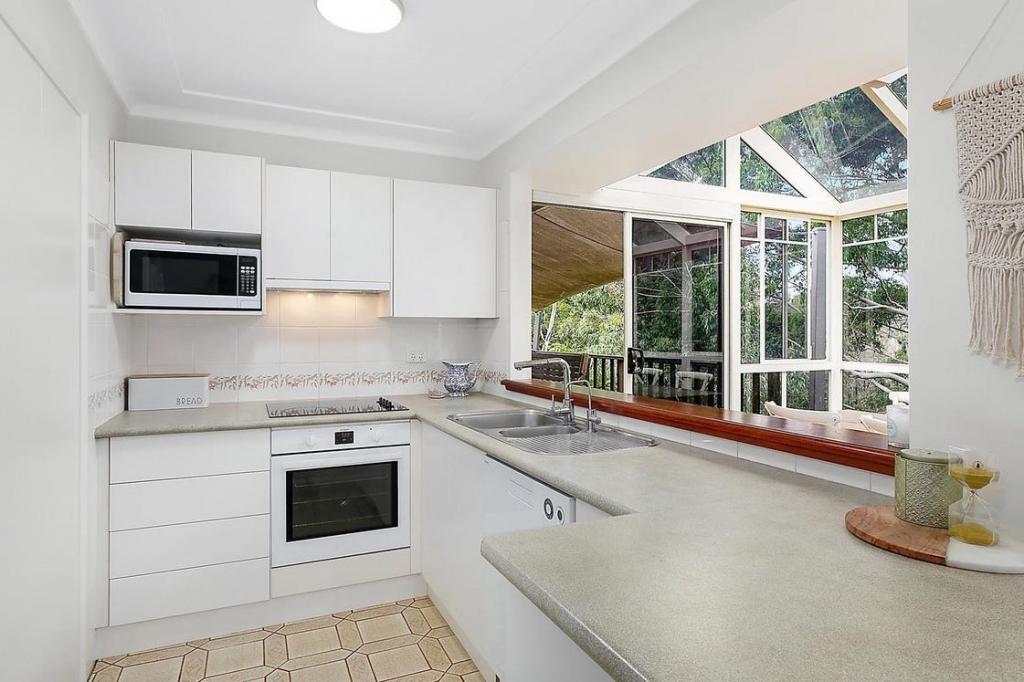 12 Kiah Cl, Hornsby Heights, NSW 2077