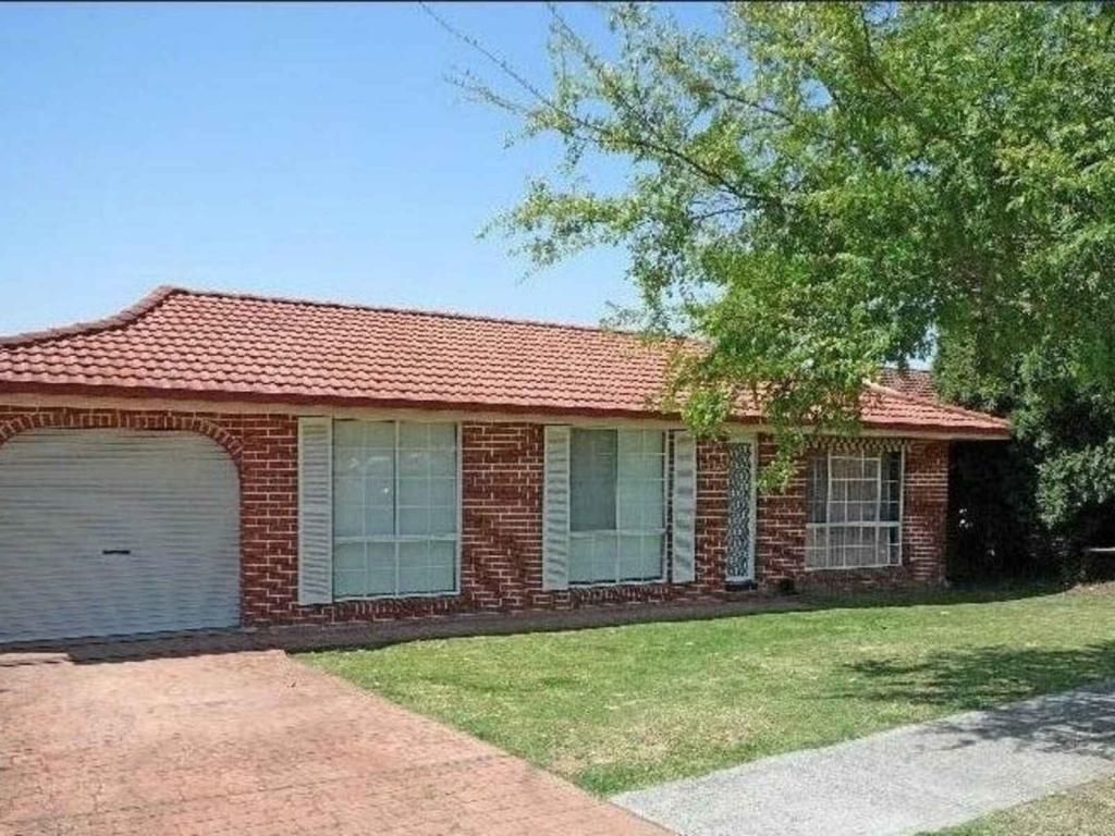 9 Adrienne St, Glendenning, NSW 2761