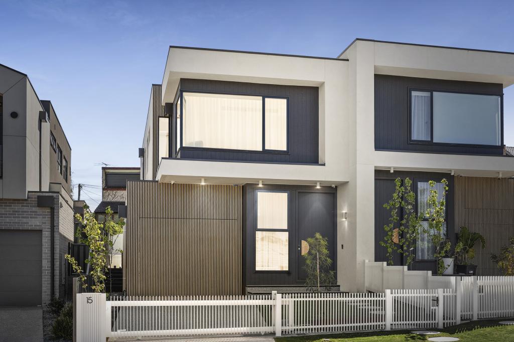 15 Vickers Ave, Strathmore Heights, VIC 3041