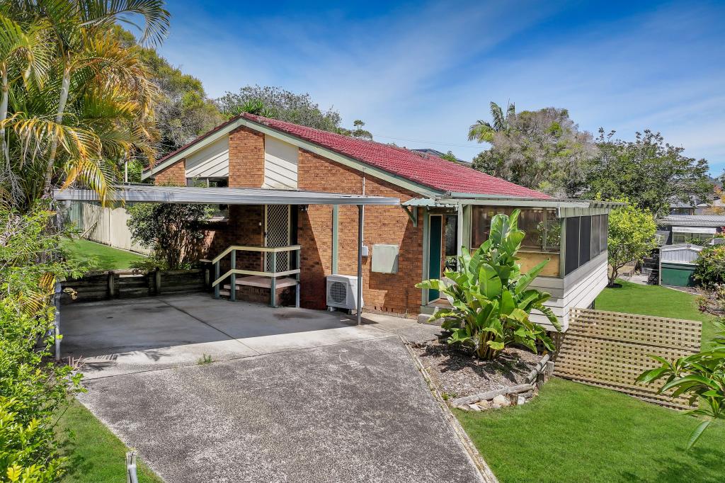 77 BEAUMONT AVE, WYOMING, NSW 2250