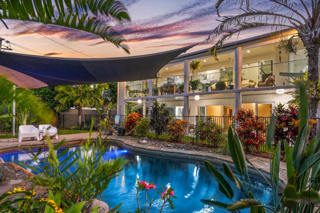 15 BATT ST, CLIFTON BEACH, QLD 4879