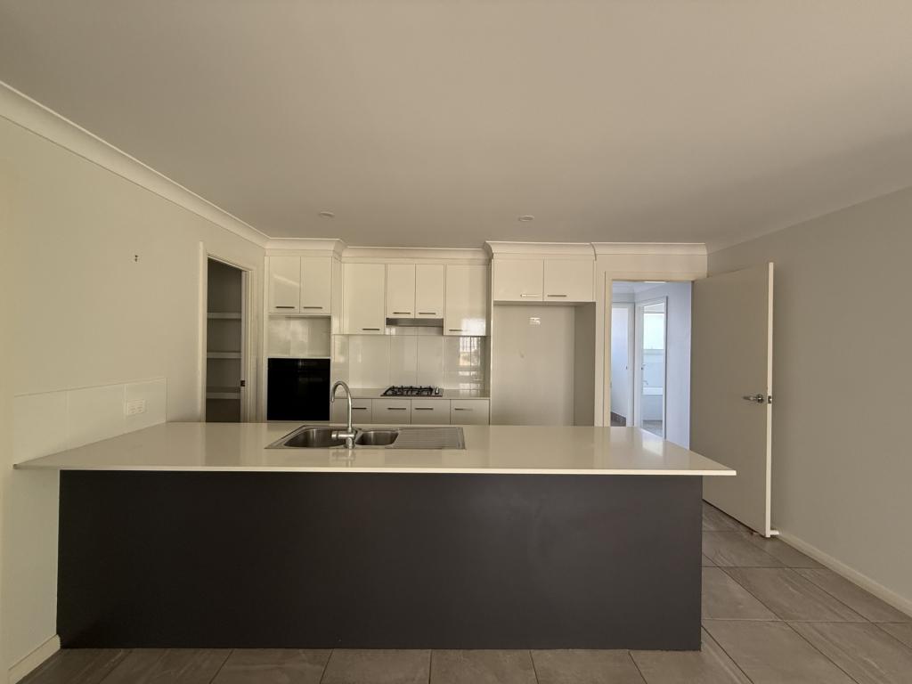 11 Borrowdale Cl, North Tamworth, NSW 2340
