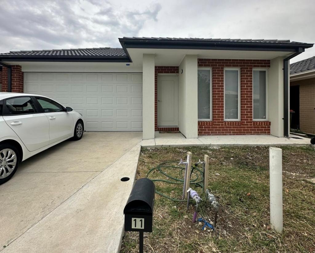 11 Dalmatian St, Cranbourne East, VIC 3977
