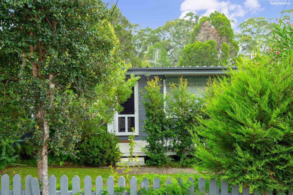 22 CLARE CRES, BATEHAVEN, NSW 2536