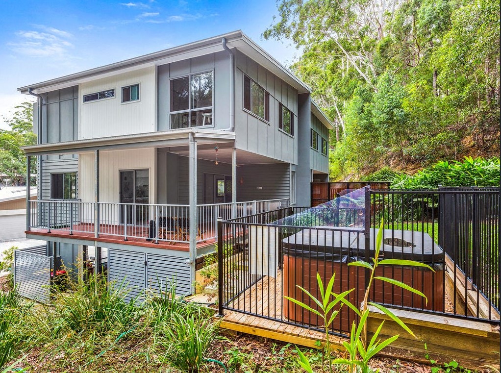 72 Currumbin Ch, Currumbin, QLD 4223