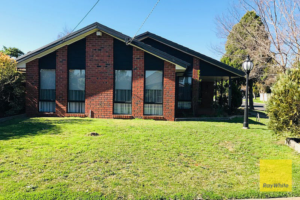 2 Canonbury Cir, Seabrook, VIC 3028