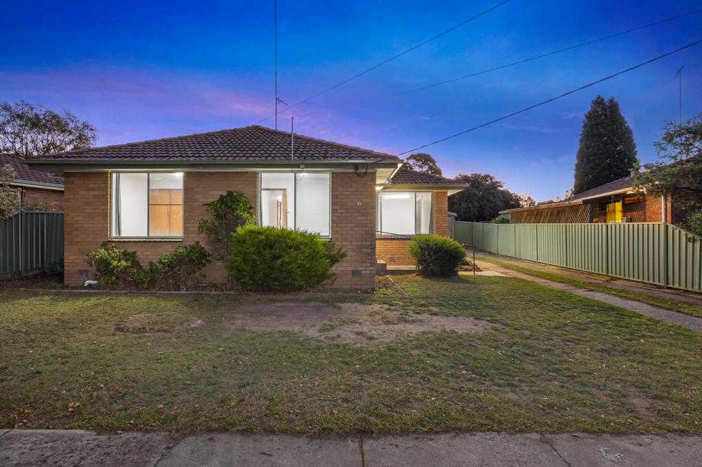 11 Carpenter St, Wendouree, VIC 3355