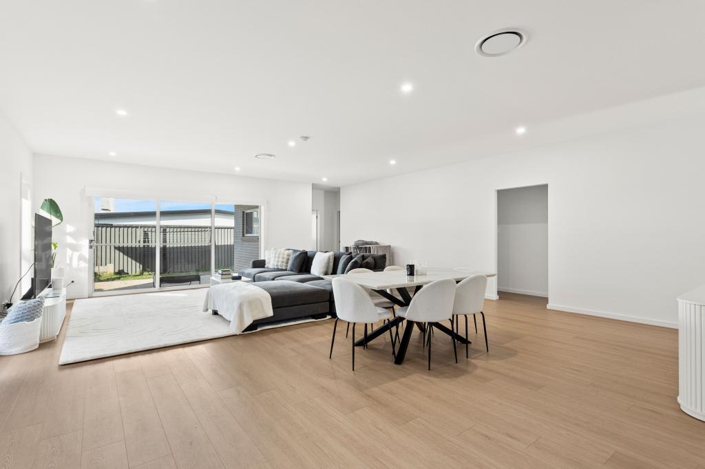 4 Gullygum St, Horsley, NSW 2530