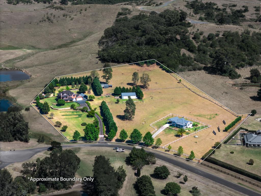 8 EQUESTRIAN DR, PICTON, NSW 2571