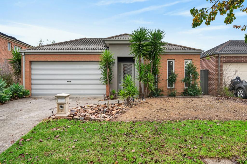 7 EVERLY CCT, PAKENHAM, VIC 3810