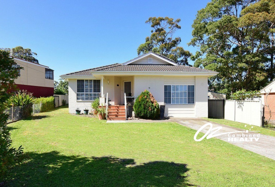13 Macleans Point Rd, Sanctuary Point, NSW 2540