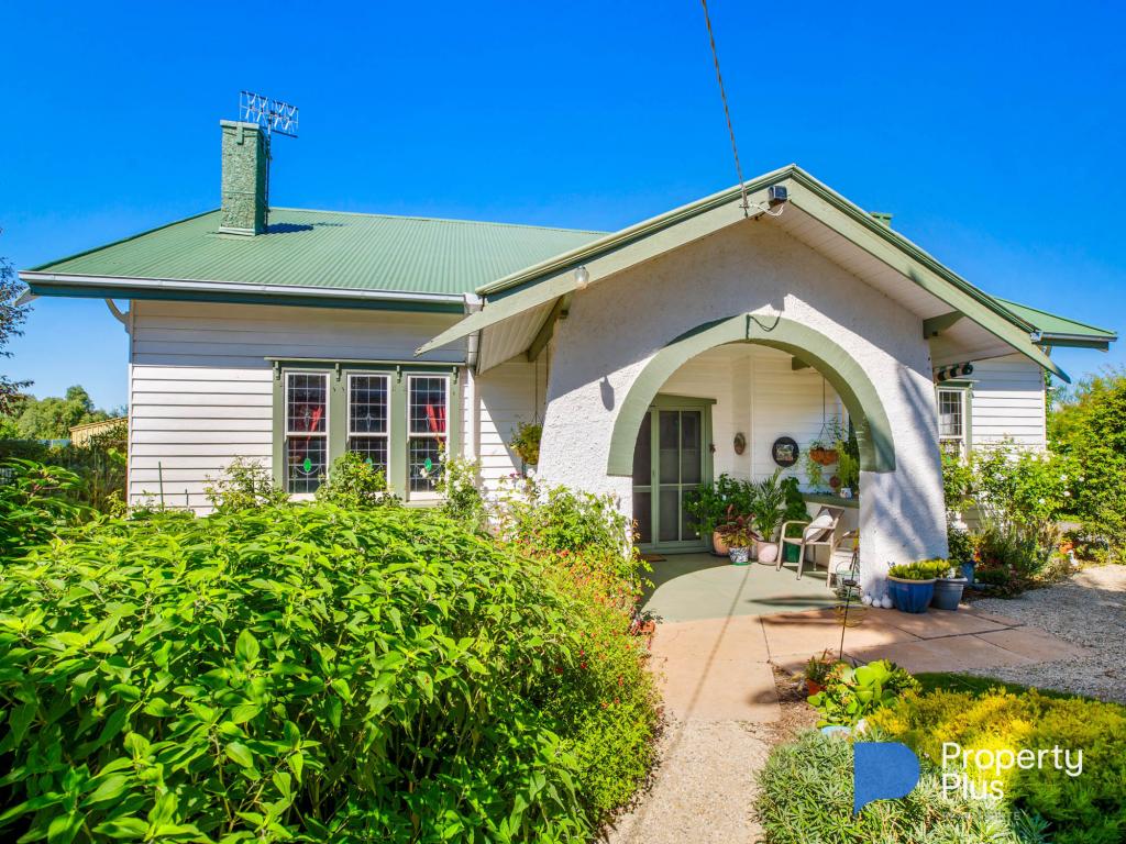11 Peel St, Charlton, VIC 3525