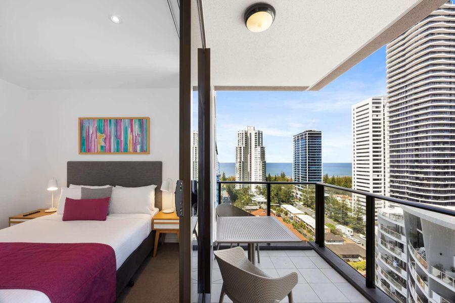 1706/2663 GOLD COAST HWY, BROADBEACH, QLD 4218