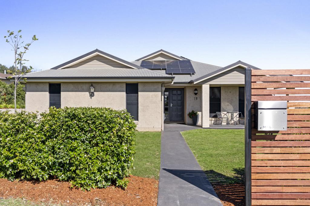 11 Liam Dr, Highfields, QLD 4352