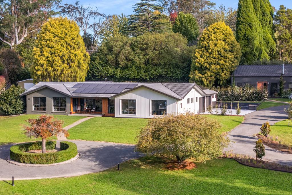 18 Fairway Dr, Bowral, NSW 2576