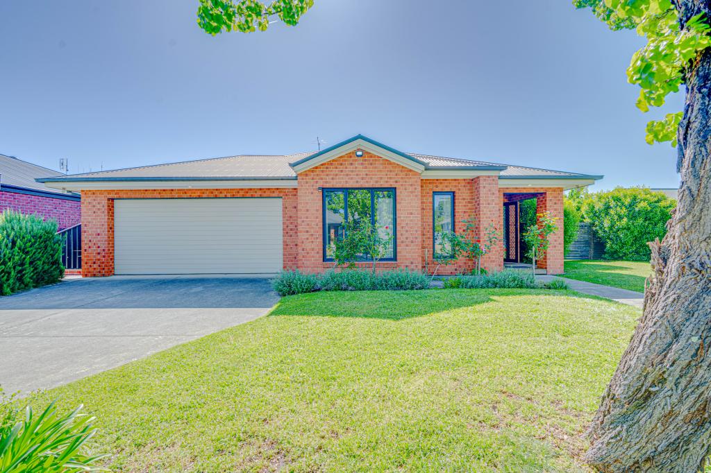 19 Toner Ave, Myrtleford, VIC 3737