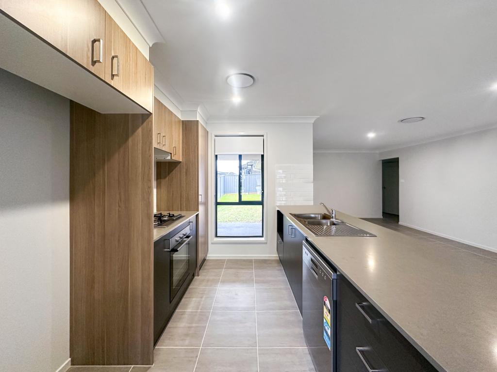 16 CASPIAN CCT, WOONGARRAH, NSW 2259