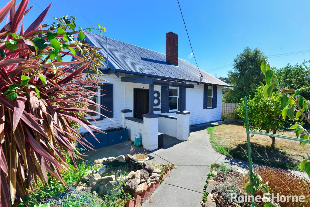 8 Loatta Rd, Lindisfarne, TAS 7015