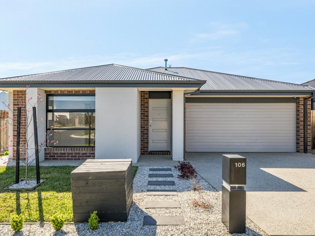 106 NATURALISTE WAY, ARMSTRONG CREEK, VIC 3217